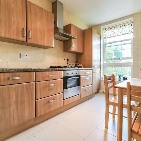 Spacious 4 Bed Flat Near London 02 Arena Greenwich Exteriér fotografie