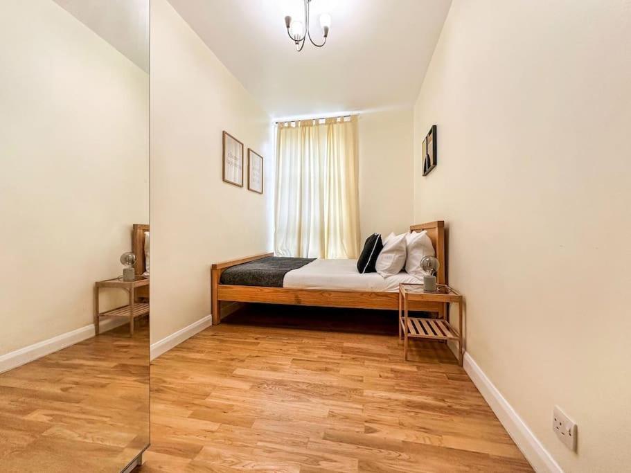 Spacious 4 Bed Flat Near London 02 Arena Greenwich Exteriér fotografie