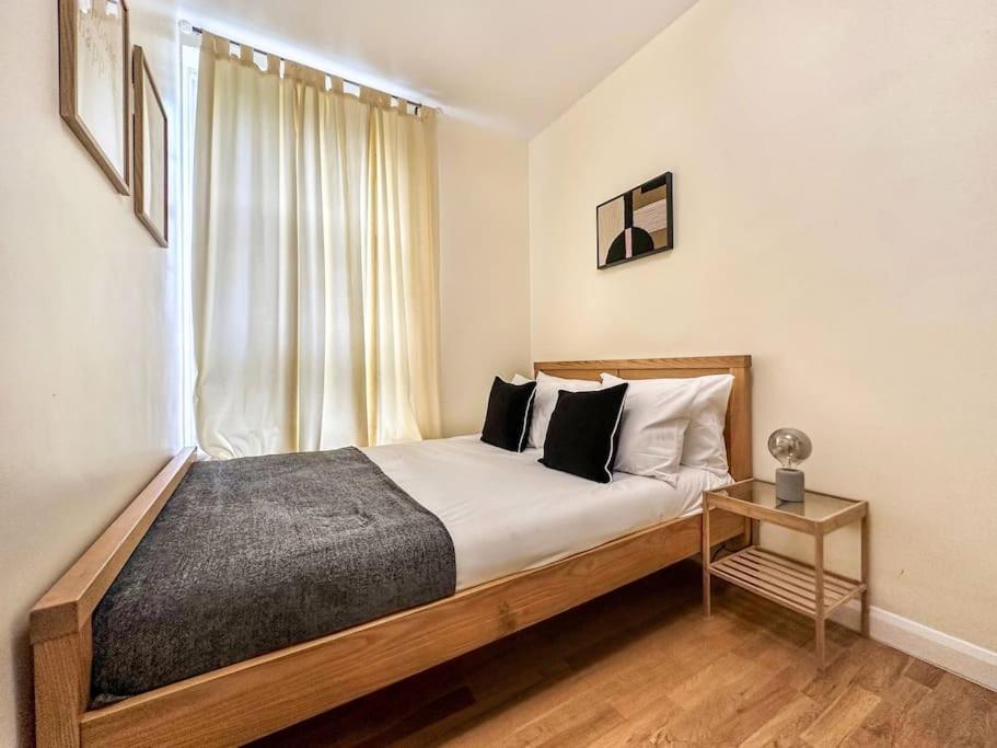 Spacious 4 Bed Flat Near London 02 Arena Greenwich Exteriér fotografie